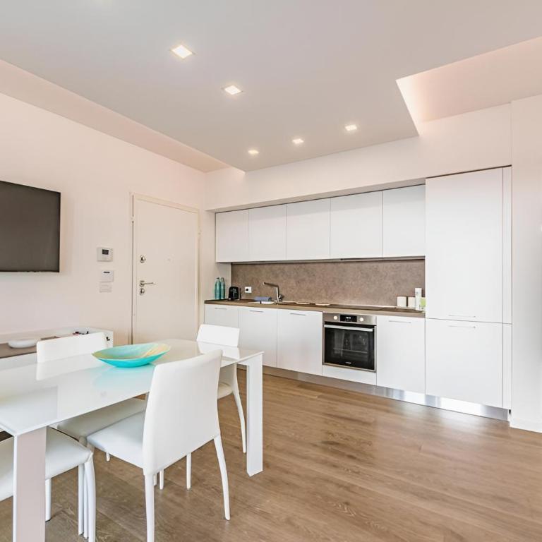 Stylish Poolside Apartment, Jesolo-Venice - Appartamento con 2 Camere da Letto - 4
