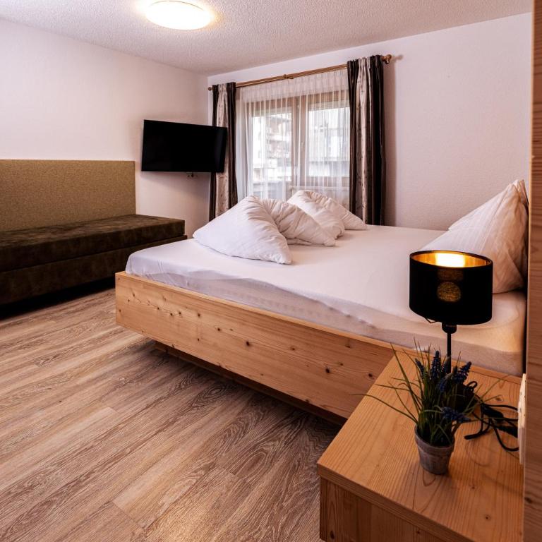 Apart Heim - Apartment mit Blick auf die Berge - 11