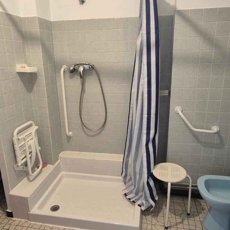 Appartement vue mer exceptionnelle plage à 1 min, parking privé, 6 pers - Two-Bedroom Apartment - 15