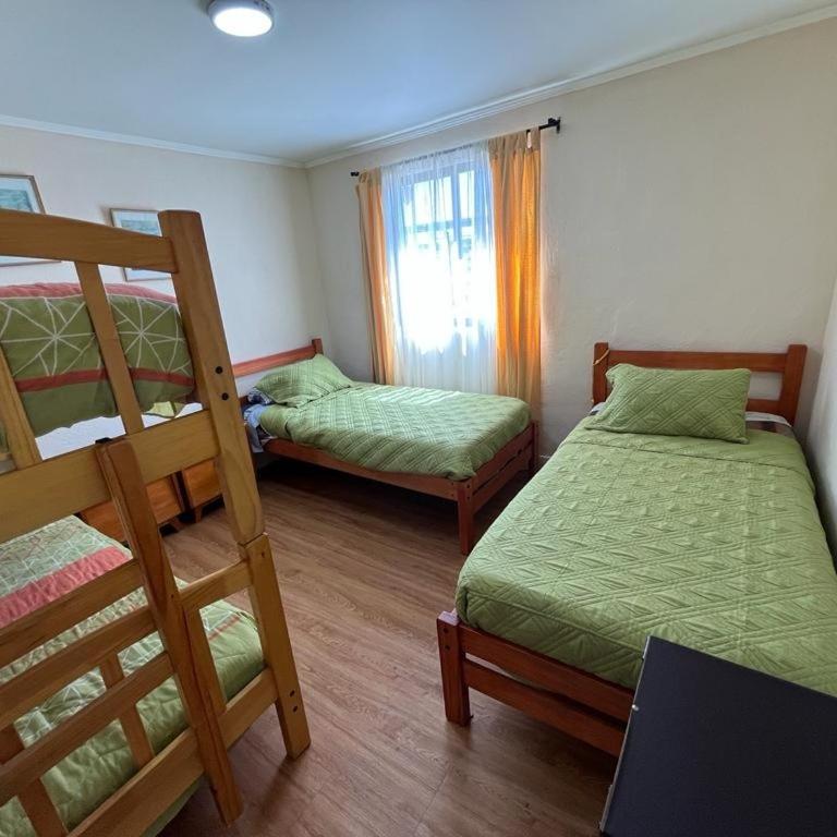 Hostal Rosario - Basic Triple Room with Shared Bathroom - 1