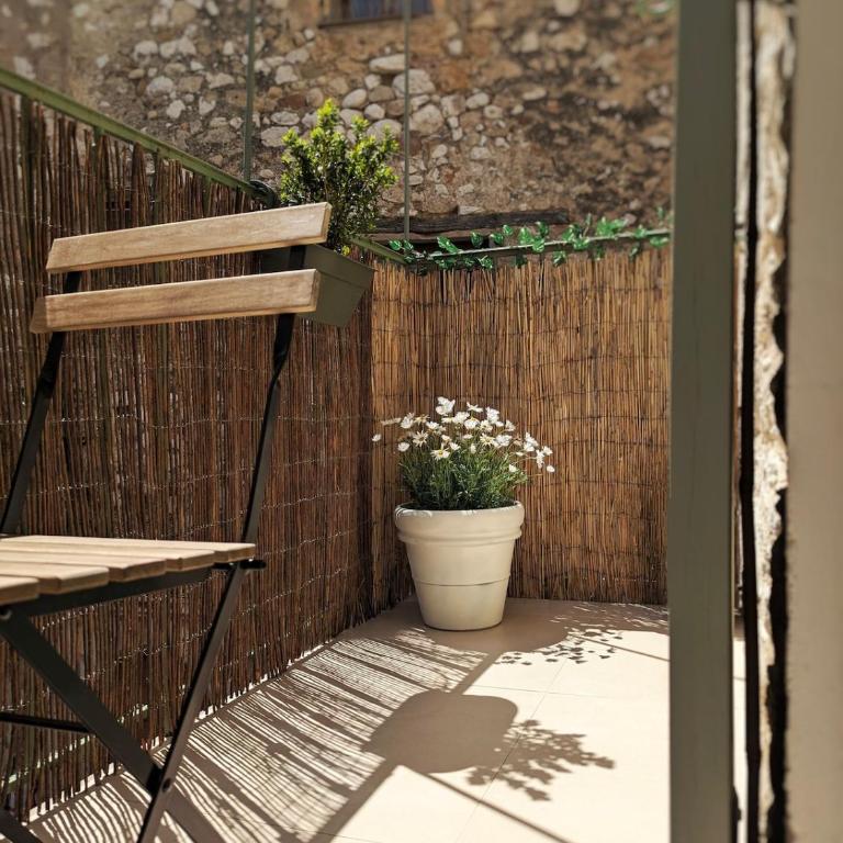 Provencal Escape - Suite with City View - 14