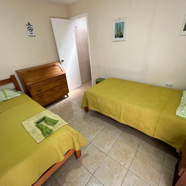Hostal Rosario - Twin Room - 3