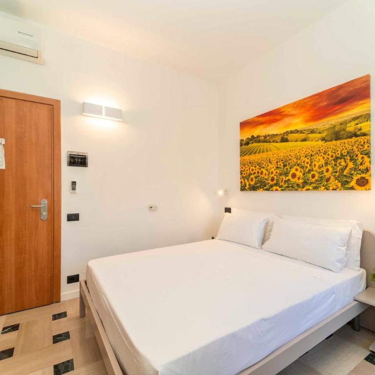 Residenza Carducci - Double Room with Private Bathroom - 7