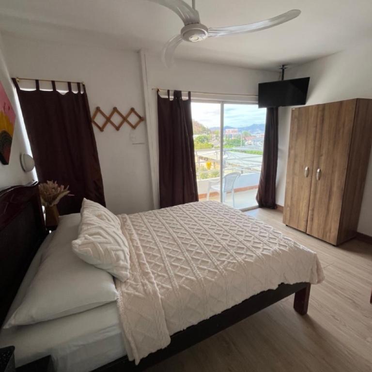 Bahia B&B - Quadruple Room with Balcony - 2