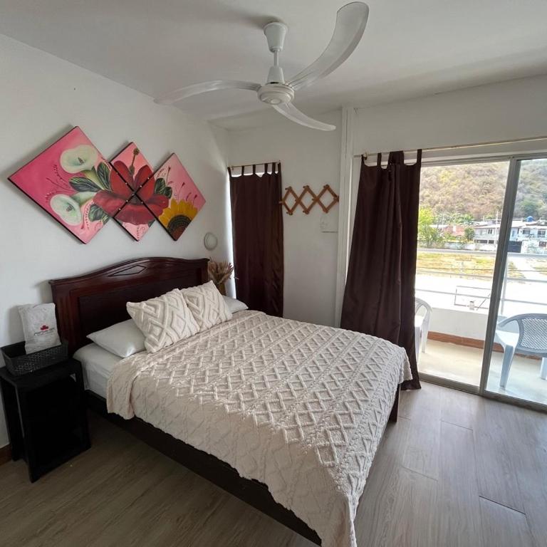 Bahia B&B - Quadruple Room with Balcony - 1