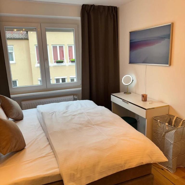 GoldenKey-Suites - Spacious Luxury Apartment in the Heart of Augsburg Old Town - Premium Open-Plan Kitchen - Appartement - 9