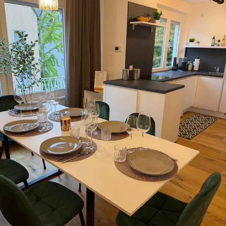 GoldenKey-Suites - Spacious Luxury Apartment in the Heart of Augsburg Old Town - Premium Open-Plan Kitchen - Appartement - 21