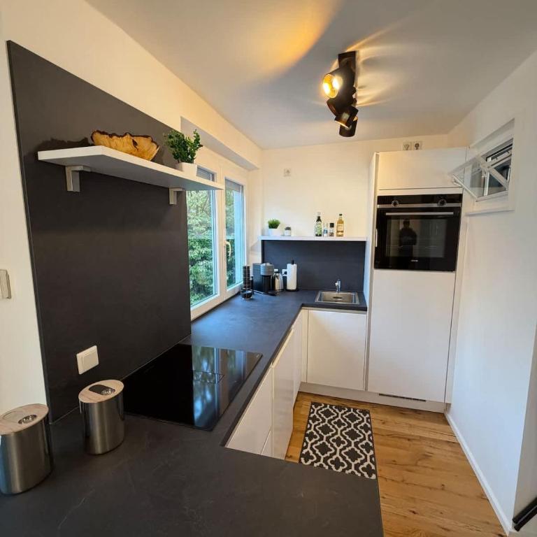 GoldenKey-Suites - Spacious Luxury Apartment in the Heart of Augsburg Old Town - Premium Open-Plan Kitchen - Appartement - 32