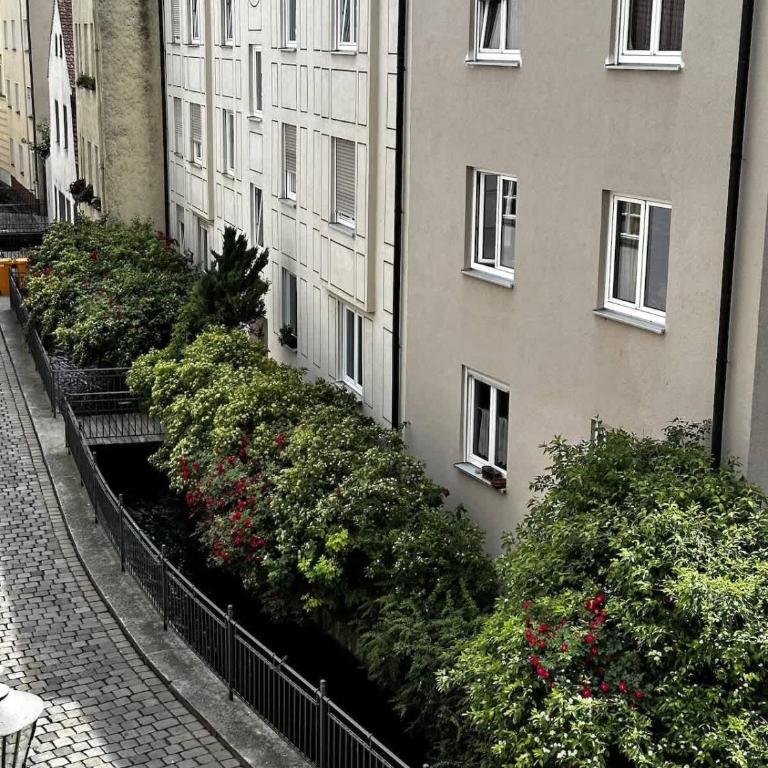 GoldenKey-Suites - Spacious Luxury Apartment in the Heart of Augsburg Old Town - Premium Open-Plan Kitchen - Appartement - 47