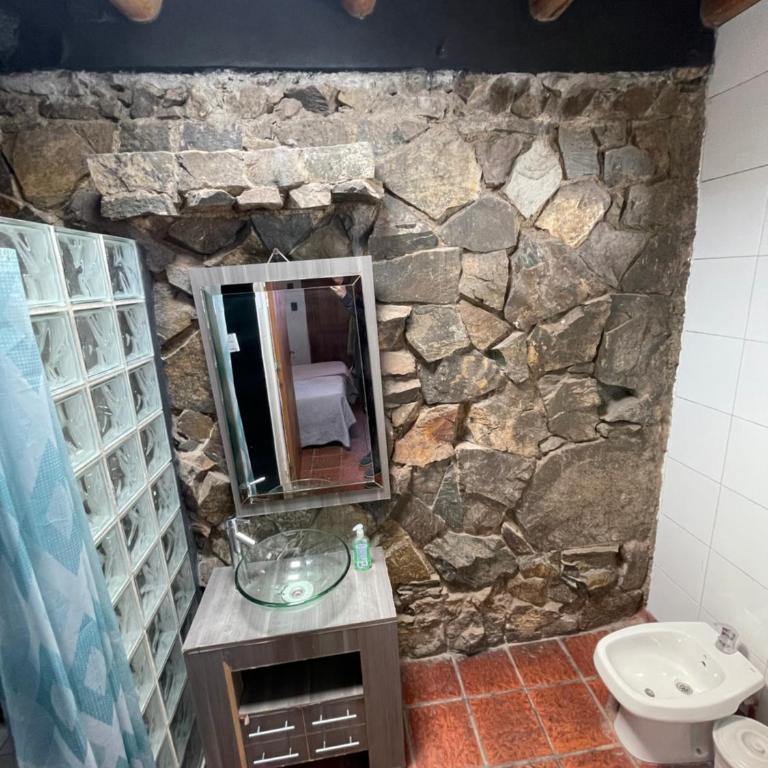 Hostel Ruca Potu - Habitación Cuádruple con baño privado - 5