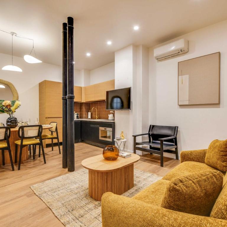 BEAUFITUL APMT - AC -2BR-6P- NOTRE DAME - Apartment - 7