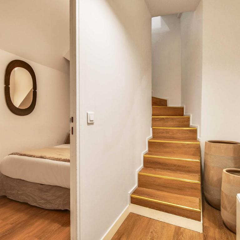 BEAUFITUL APMT - AC -2BR-6P- NOTRE DAME - Apartment - 14