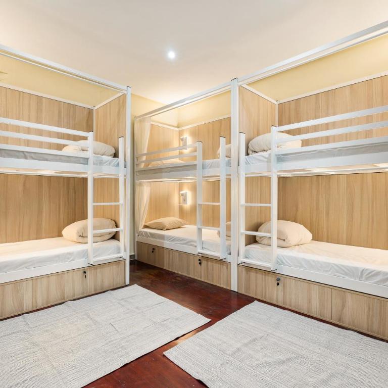Hostel Anguita - 6-Bed Female Dormitory Room - 7