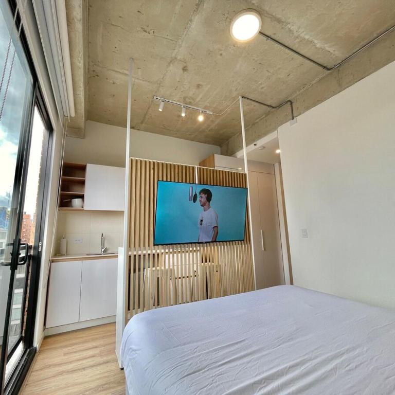 Contemporary Loft I Gym I Coworking Space - One-Bedroom Apartment - 24