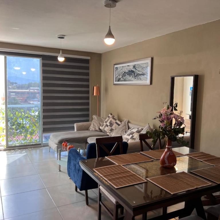 Centrally located apartment with AC, parking and pool - Two-Bedroom Apartment - 1