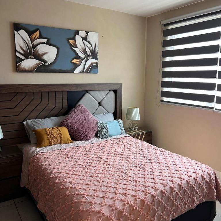 Centrally located apartment with AC, parking and pool - Two-Bedroom Apartment - 9