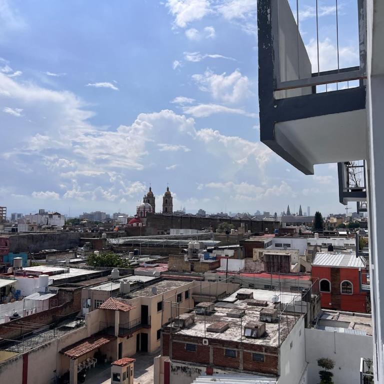 Centrally located apartment with AC, parking and pool - Two-Bedroom Apartment - 21