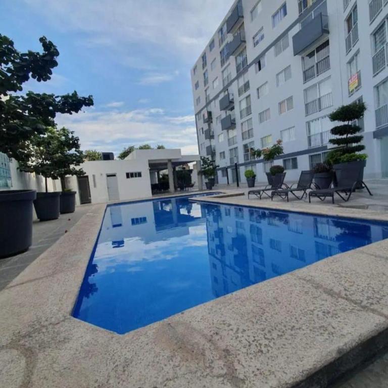 Centrally located apartment with AC, parking and pool - Two-Bedroom Apartment - 28