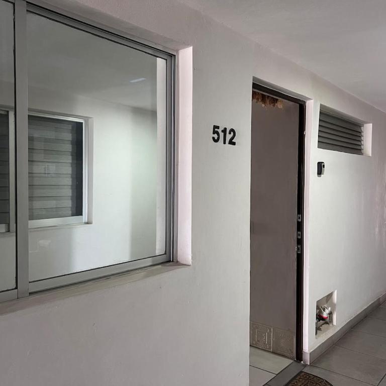 Centrally located apartment with AC, parking and pool - Two-Bedroom Apartment - 31