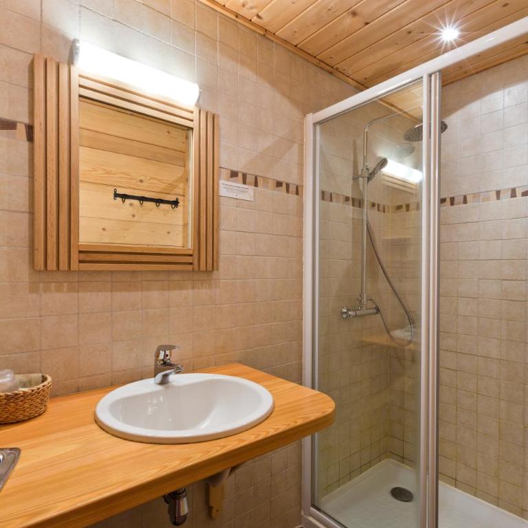Le Roitelet - Chambre Familiale - Vue sur Montagne - 8