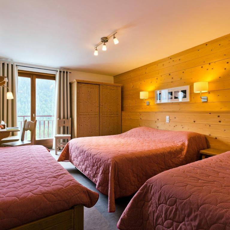 Le Roitelet - Chambre Quadruple Supérieure avec Balcon - 9