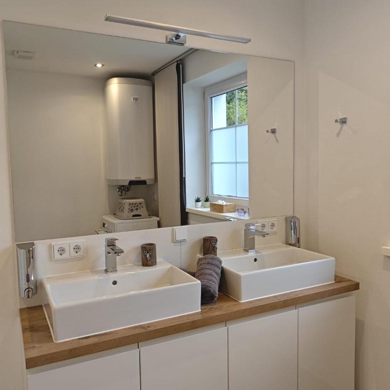 Haus Schatzl - 2 Apartments 50 oder 95 m2, Gartenbereich und Baden im Fluss - Apartamento de 1 dormitorio - 7