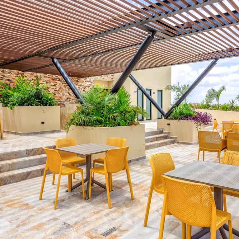 Chic Studio with Roof Pool & Gym Near 5th & Beach - Apartamento con balcón - 6