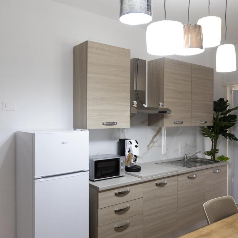 Adagos - Double Room with Private Bathroom - 1