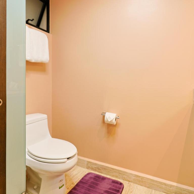Chic Studio with Roof Pool & Gym Near 5th & Beach - Apartamento con balcón - 18