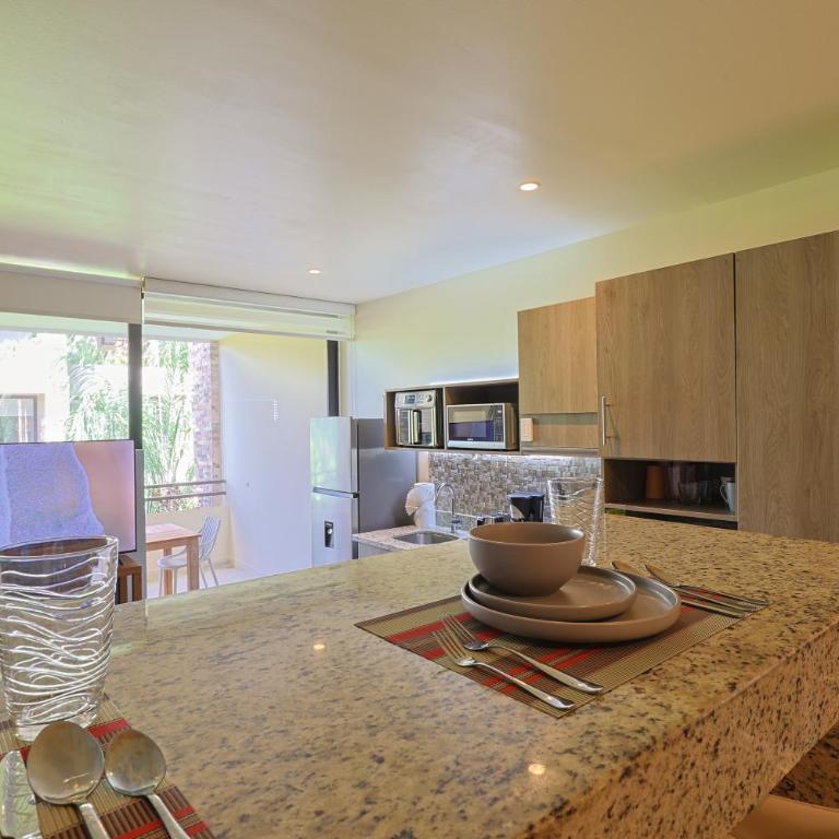 Chic Studio with Roof Pool & Gym Near 5th & Beach - Apartamento con balcón - 19
