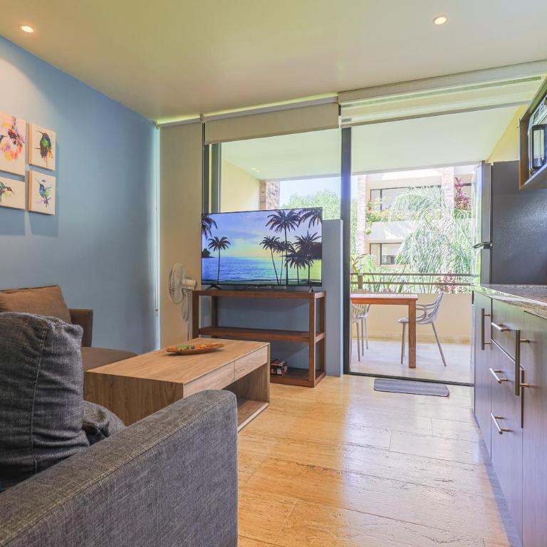 Chic Studio with Roof Pool & Gym Near 5th & Beach - Apartamento con balcón - 30