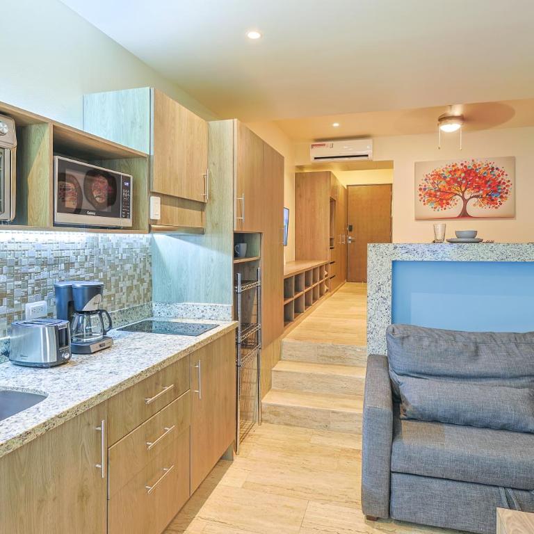 Chic Studio with Roof Pool & Gym Near 5th & Beach - Apartamento con balcón - 33