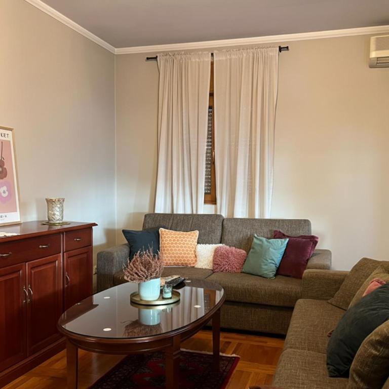 H Apartment - Apartman sa 1 Spavaćom Sobom - 1