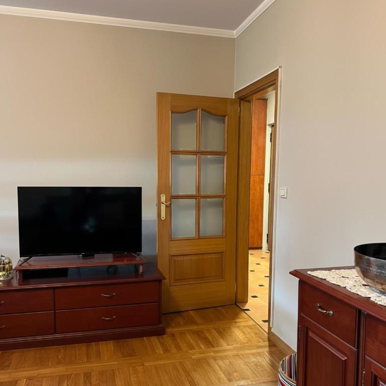 H Apartment - Apartman sa 1 Spavaćom Sobom - 3