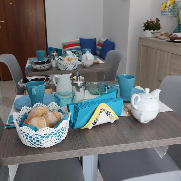 B&B Palazzo Scaramella - Camera Matrimoniale/Doppia con Letti Singoli con Bagno Privato - 16