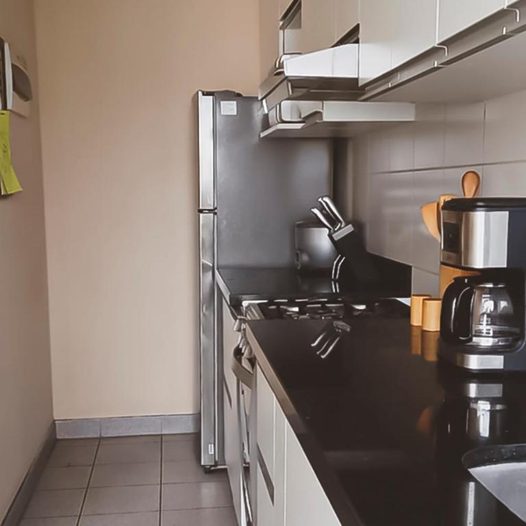 Apartamento cómodo con piscina en el Centro Histórico, Lima - Three-Bedroom Apartment - 7