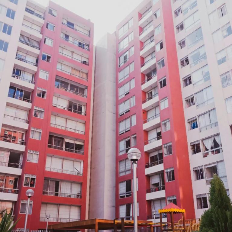 Apartamento cómodo con piscina en el Centro Histórico, Lima - Three-Bedroom Apartment - 15