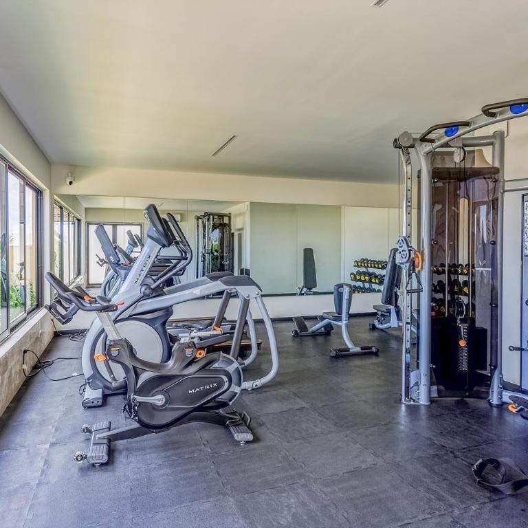 Chic Studio with Roof Pool & Gym Near 5th & Beach - Apartamento con balcón - 2