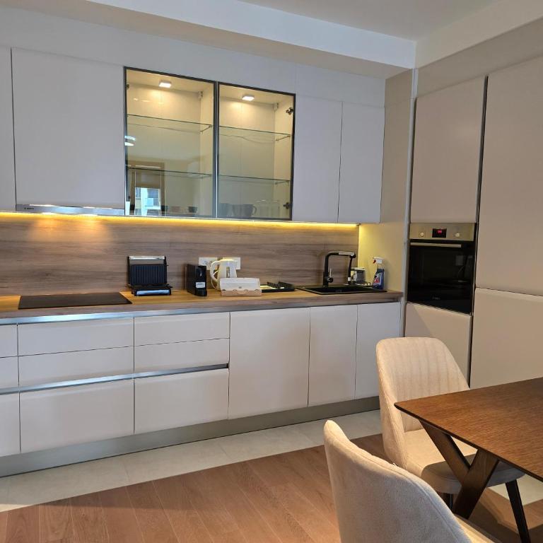 BW Quartet 303 deluxe apartments - Two-Bedroom Apartment - 11