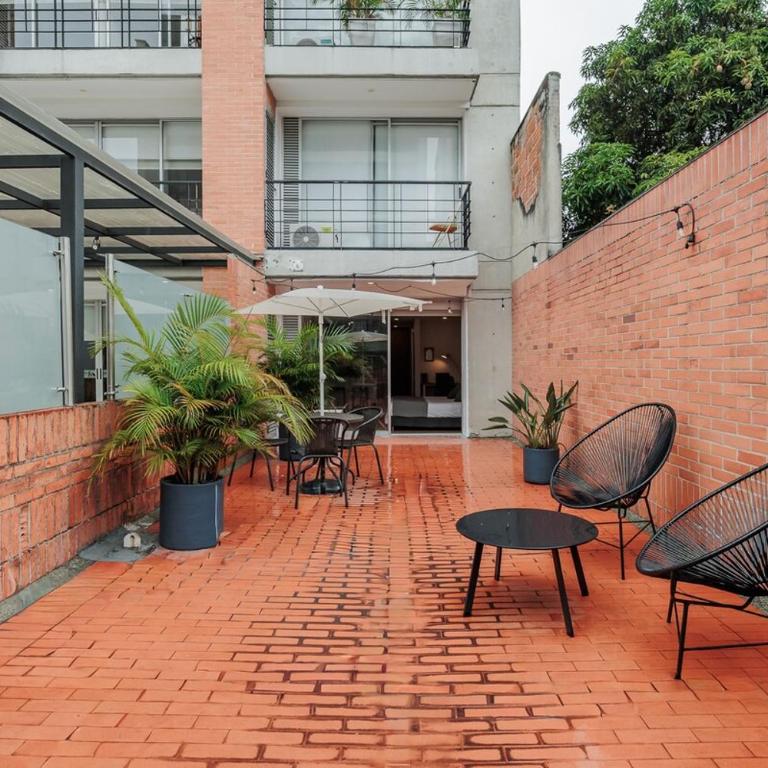 Loft comodo y central con AC y Terraza propia en Astorga Poblado - One-Bedroom Apartment - 3