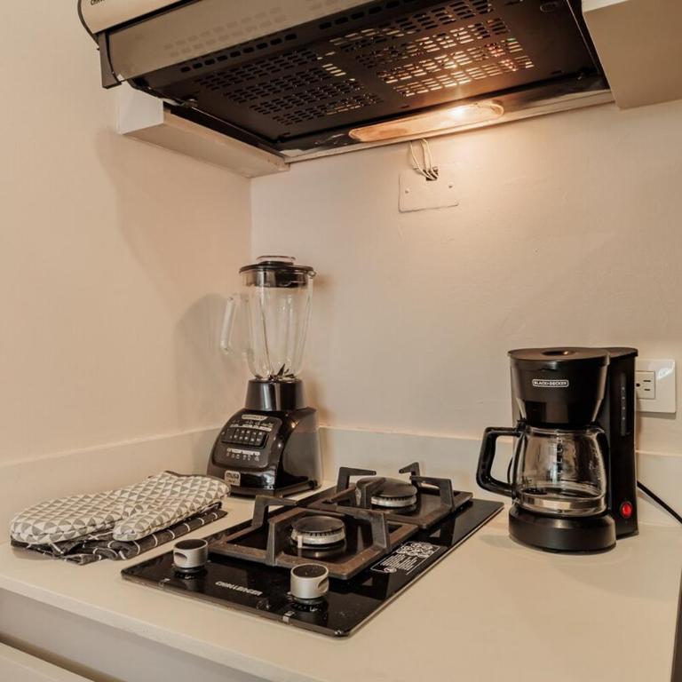 Loft comodo y central con AC y Terraza propia en Astorga Poblado - One-Bedroom Apartment - 31