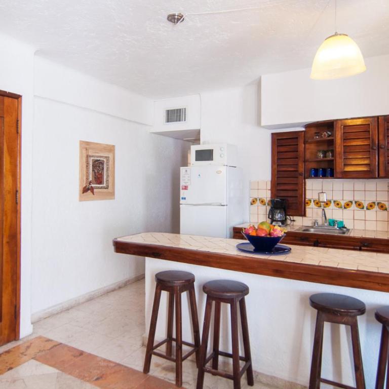 Private Terrace 3 blocks to Mamitas & 5th Ave, Gated with Pool - Apartment mit 1 Schlafzimmer - 12