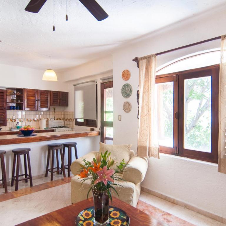 Private Terrace 3 blocks to Mamitas & 5th Ave, Gated with Pool - Apartment mit 1 Schlafzimmer - 8