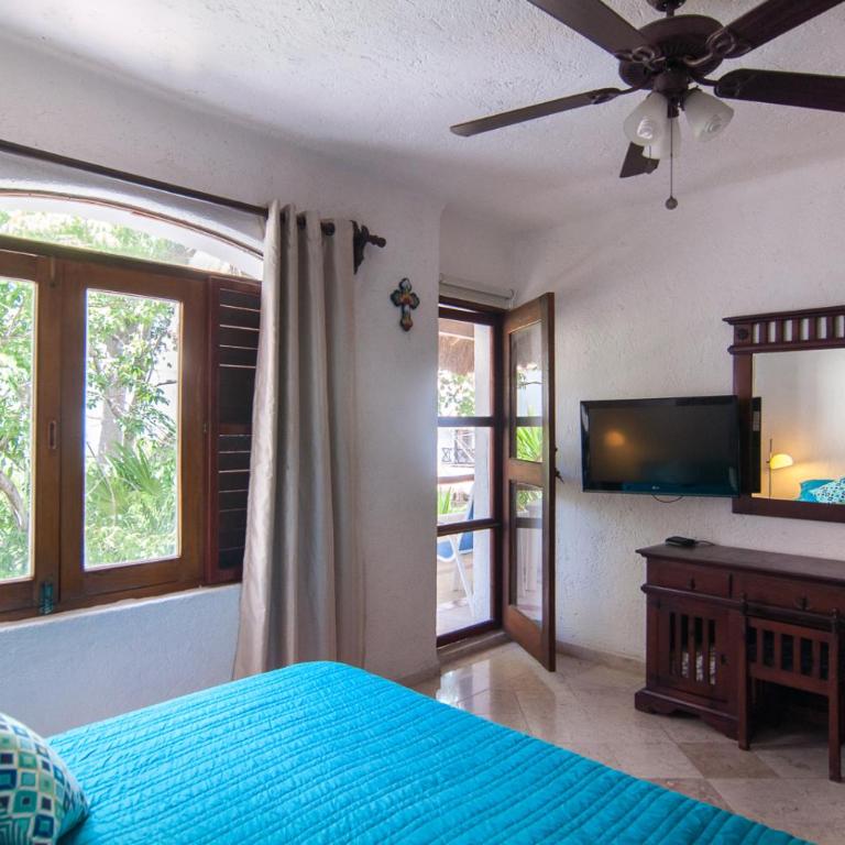 Private Terrace 3 blocks to Mamitas & 5th Ave, Gated with Pool - Apartment mit 1 Schlafzimmer - 3