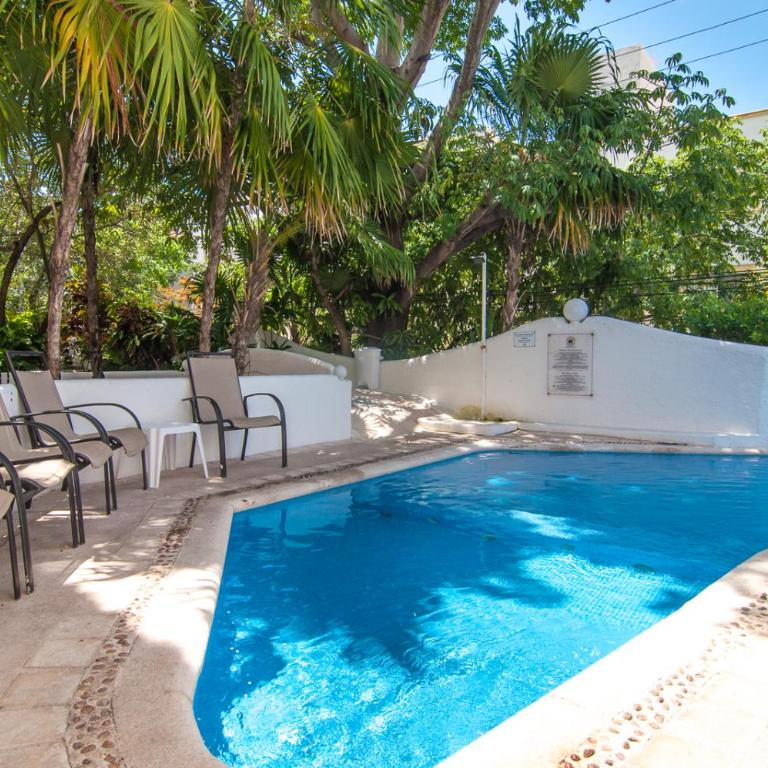 Private Terrace 3 blocks to Mamitas & 5th Ave, Gated with Pool - Apartment mit 1 Schlafzimmer - 2