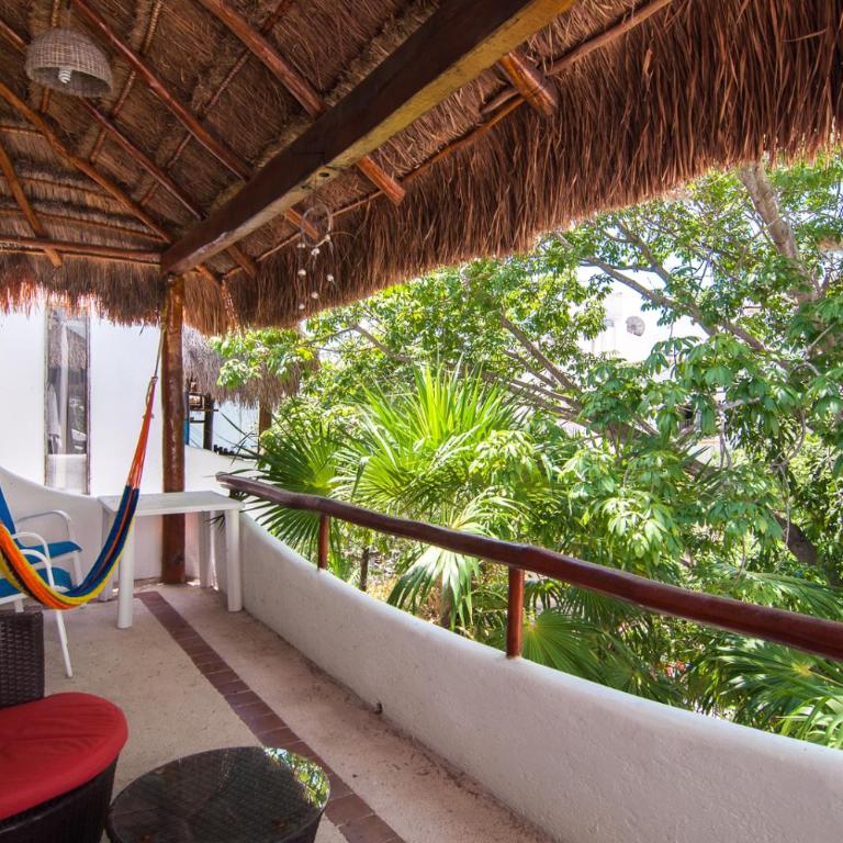 Private Terrace 3 blocks to Mamitas & 5th Ave, Gated with Pool - Apartment mit 1 Schlafzimmer - 11