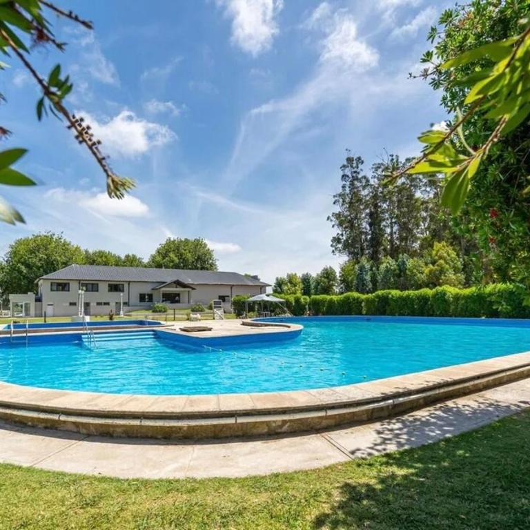 Moderna casa con pileta, entorno natural unico - Casa de 2 dormitorios - 47