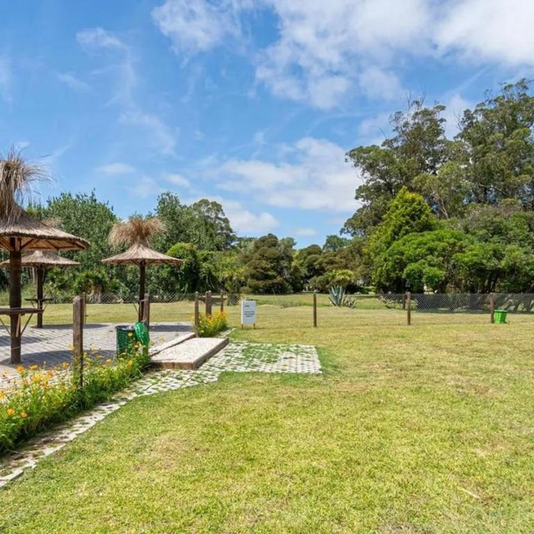 Moderna casa con pileta, entorno natural unico - Casa de 2 dormitorios - 46