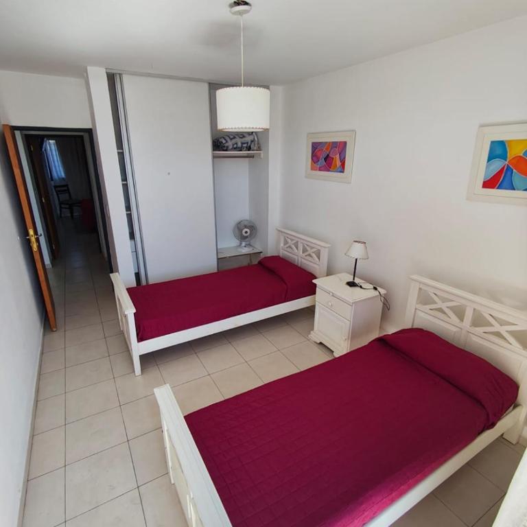 luminoso depto con balcon a cuadras del centro - Apartamento de 2 dormitorios - 23