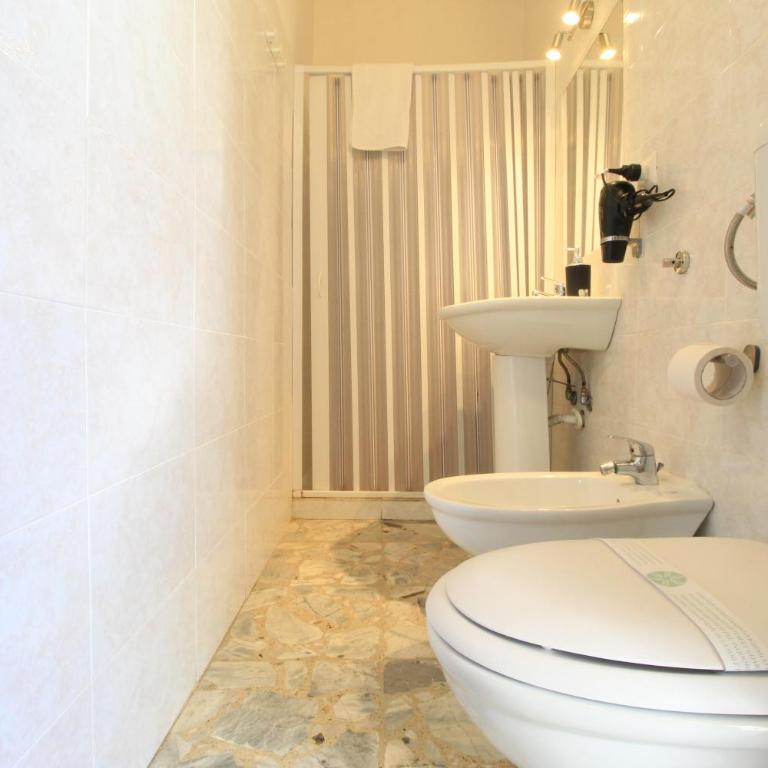 CATANIA AIRPORT ROOM BAGNO PRIVATO iN CAMERA - Double Room with Private Bathroom - 15